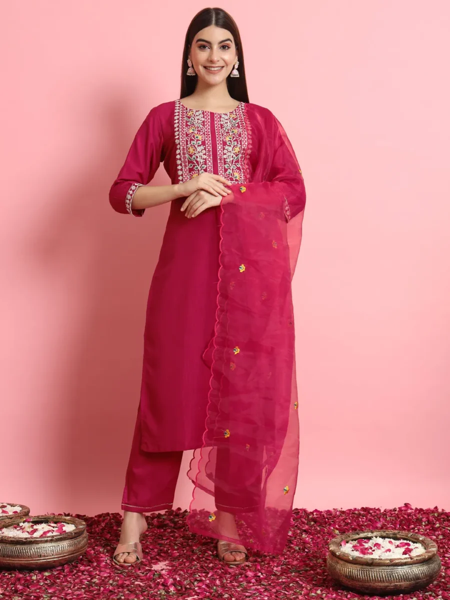 Twisha Silk Blend Dori Embroidered Kurta Set | VICORA