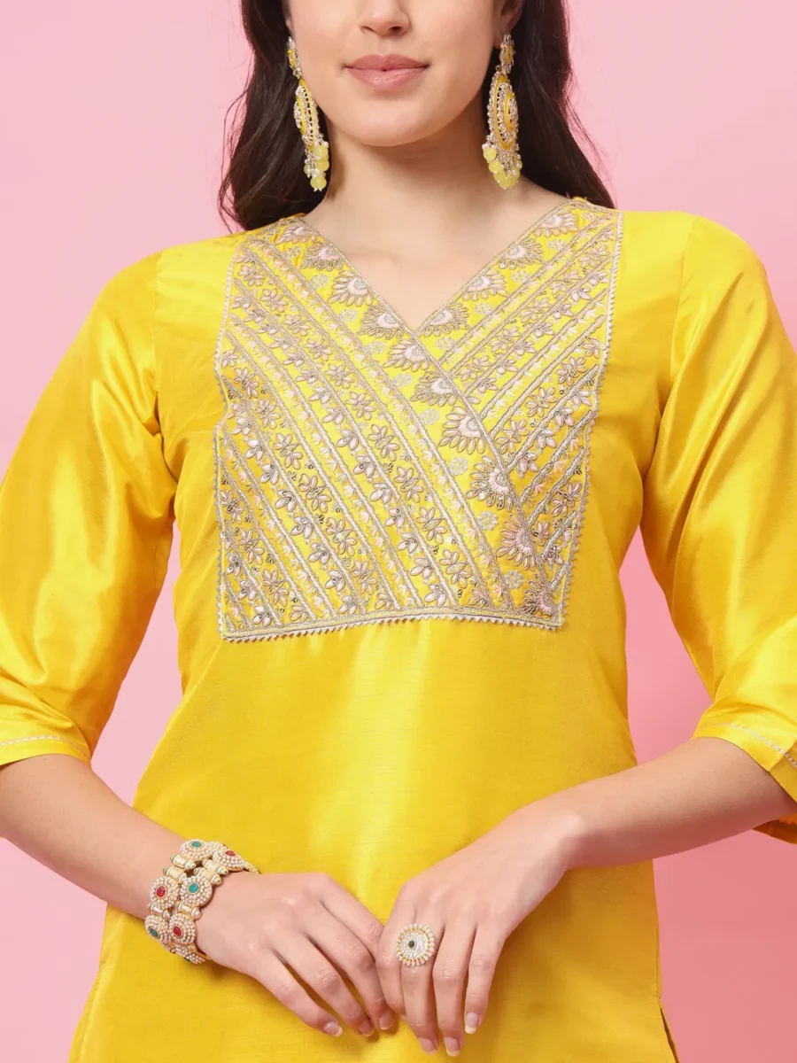 Zansi Women Kurta and Trousers Pant Set Silk Blend | VICORA