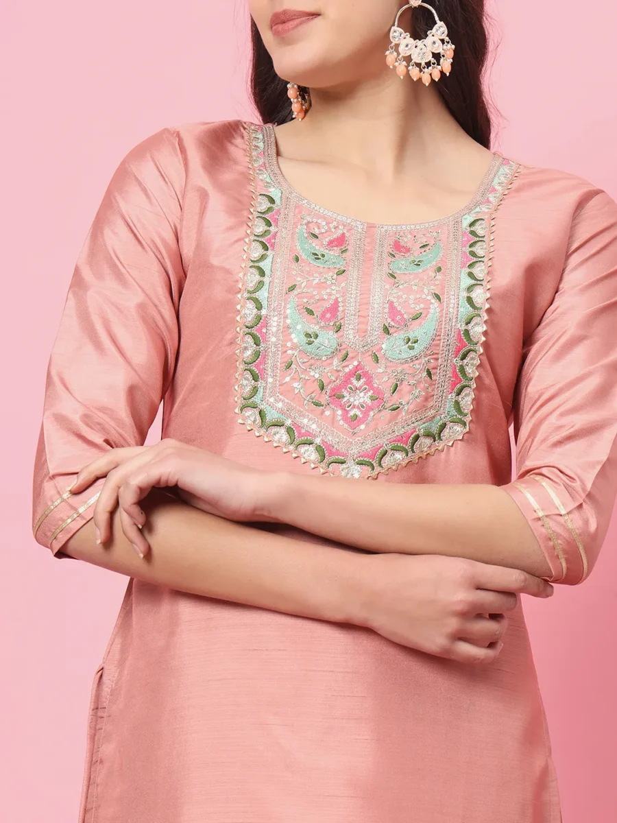 VredeVogel Women Kurta and Trousers Pant Set Silk Blend | VICORA
