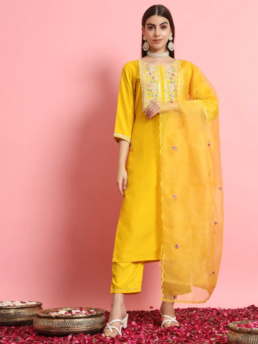 Dhanvi Silk Blend Dori Embroidered Kurta Set | VICORA