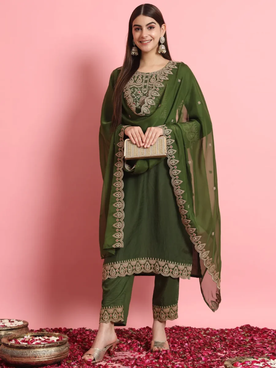 Nazaakat Embroidered Kurta and Trousers Pant Set Silk Blend Set | VICORA