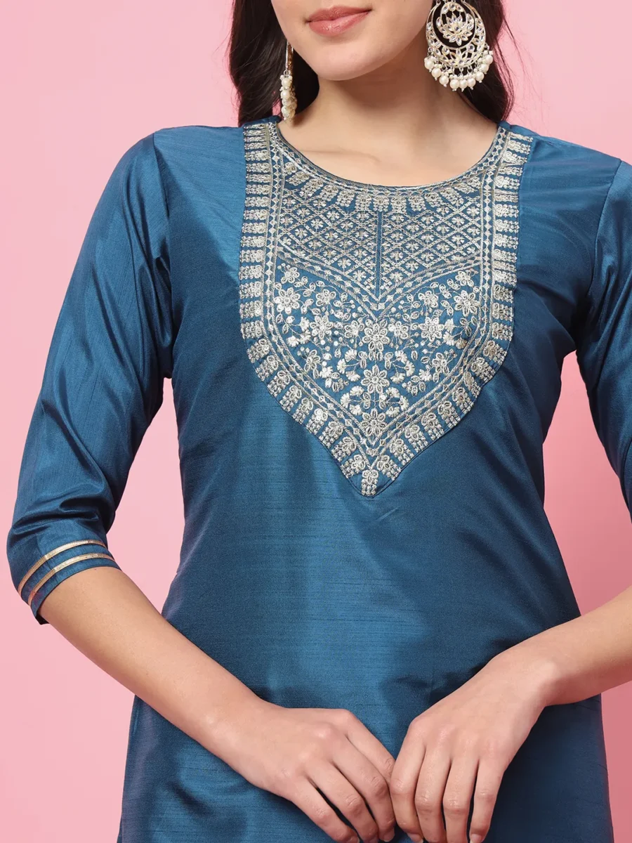 VredeVogel Women Kurta and Trousers Pant Set Silk Blend | VICORA