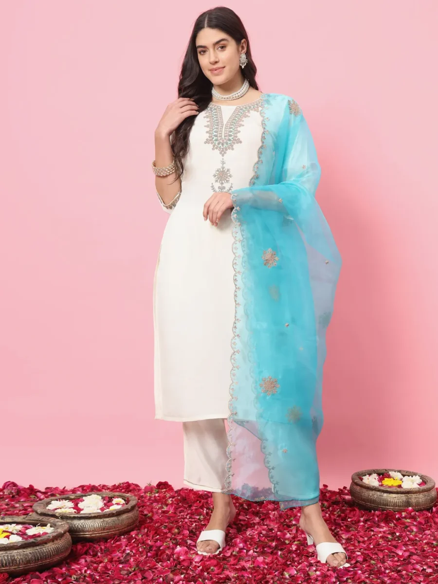 Nazm Women Kurta and Trousers Pant Set Silk Blend | VICORA