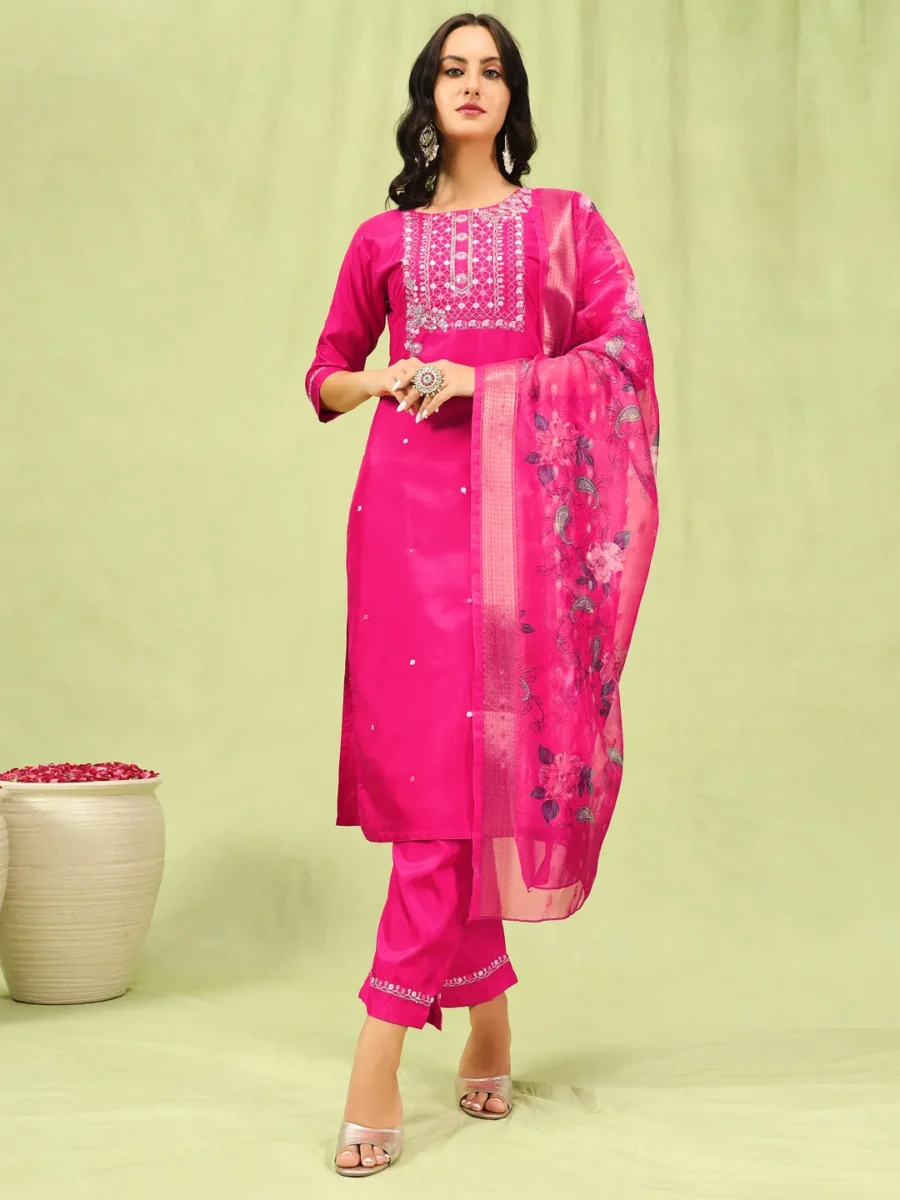 Chhaya Women Kurta and Trousers Pant Set Silk Blend | VICORA