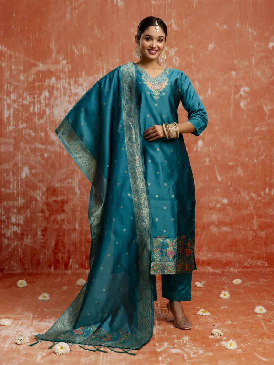 Padmavati Women Silk Blend Kurta Pant Dupatta Set | VICORA