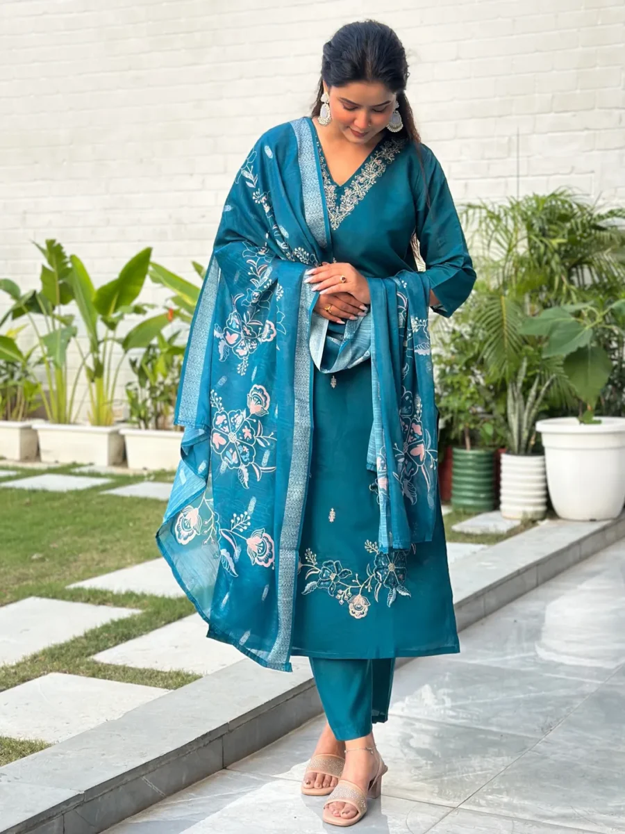 Buy Kivra Teal Women Kurta and Pant Dupatta Sets Silk Fabrics with Embroidery Online | VICORA