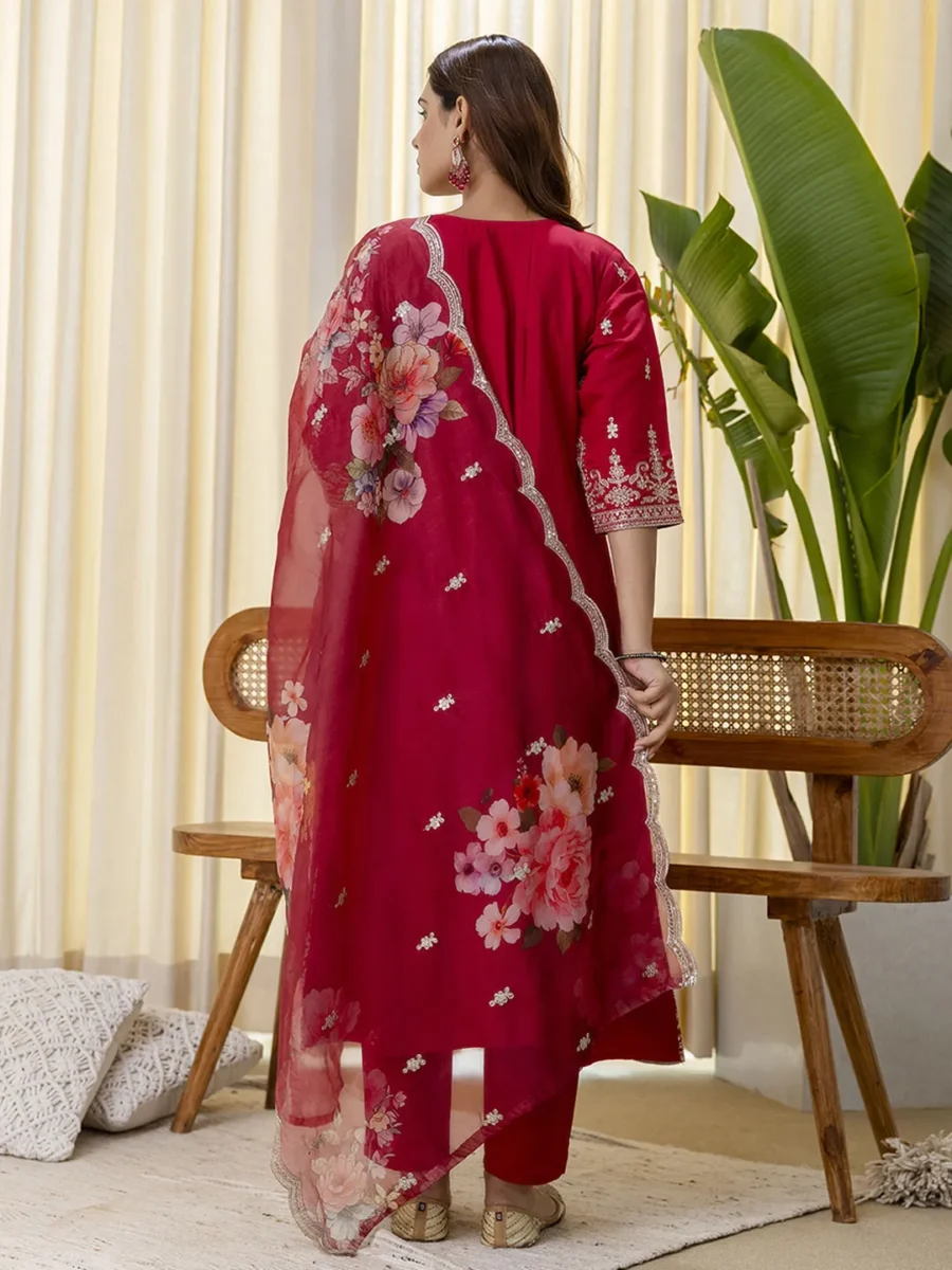 Buy Vireya Cherry red Embroidred Kurta Sets with Sequins Work Women Suits Online | VICORA